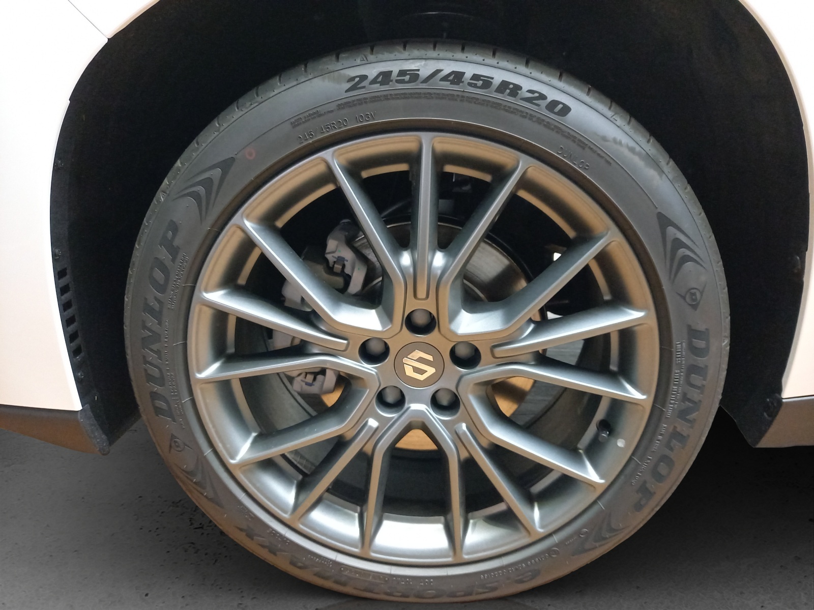 Leapmotor C10 1.5 REEV Design