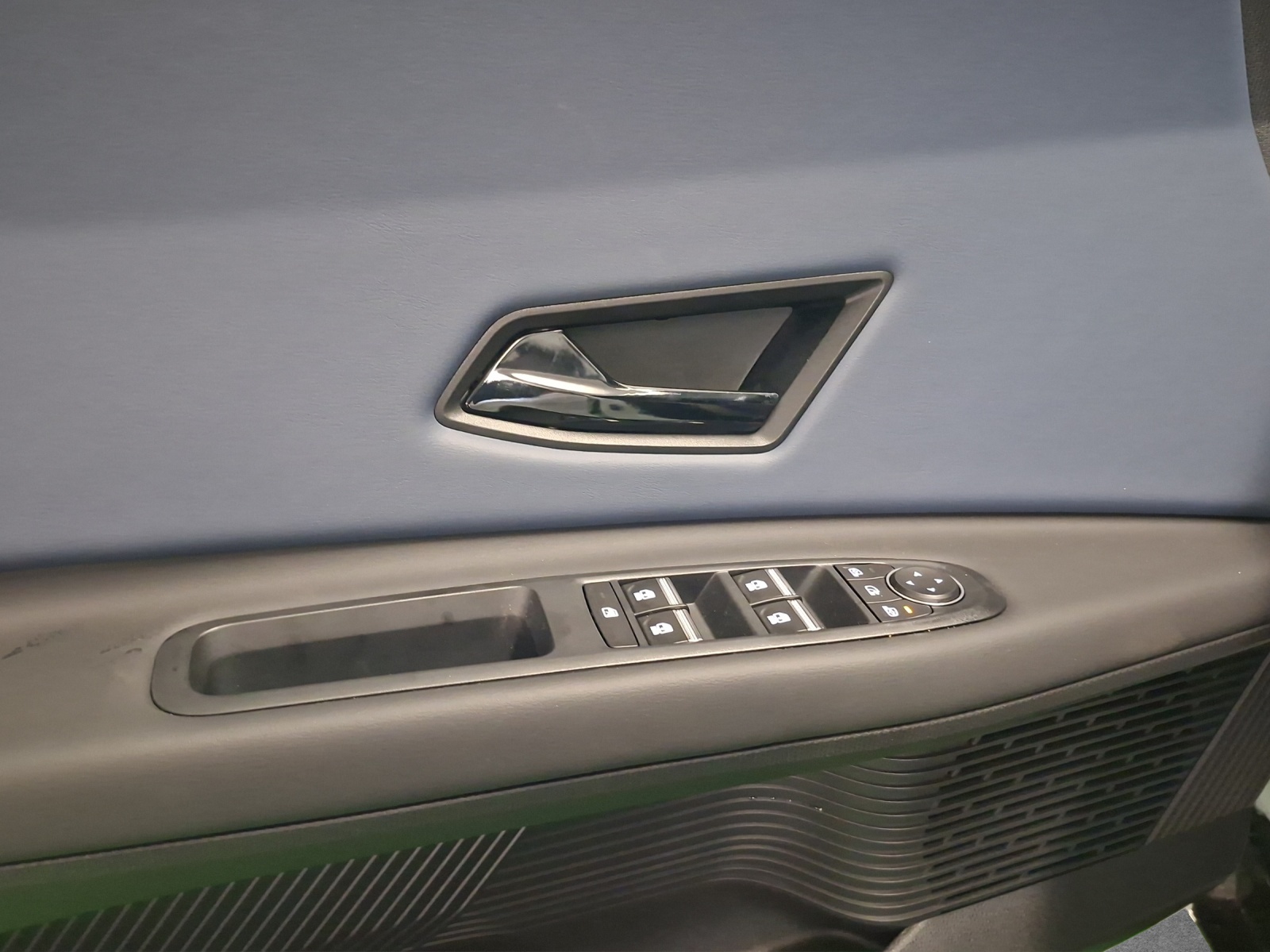 Nissan Micra Evolve 52kWh