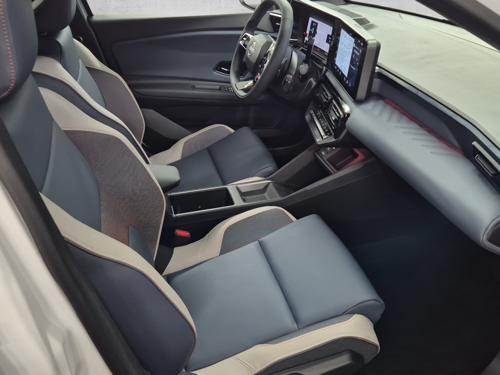 Nissan Micra Evolve 52kWh