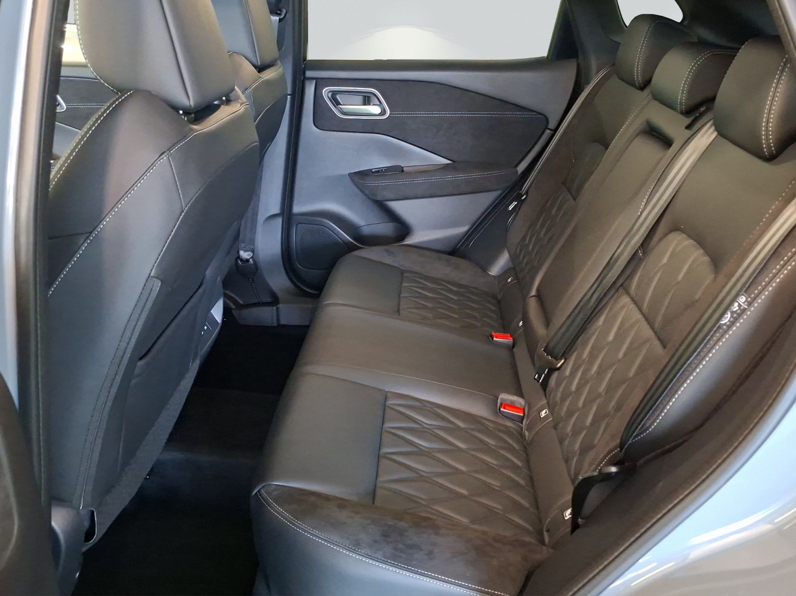 Nissan Qashqai 1.3 DIG-T Tekna- 4x4