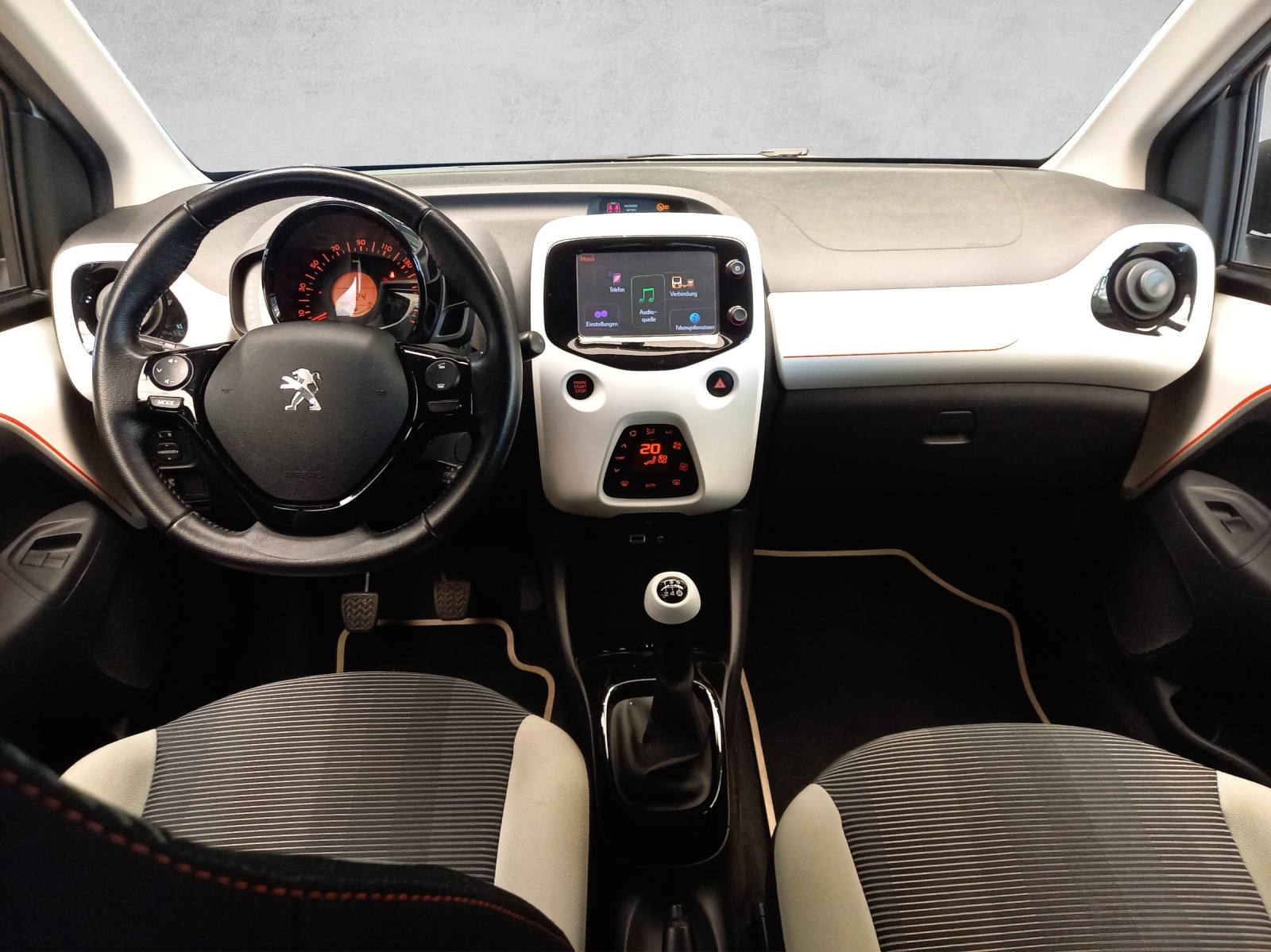 Peugeot 108 1.2 PureTech Roland Garros Top