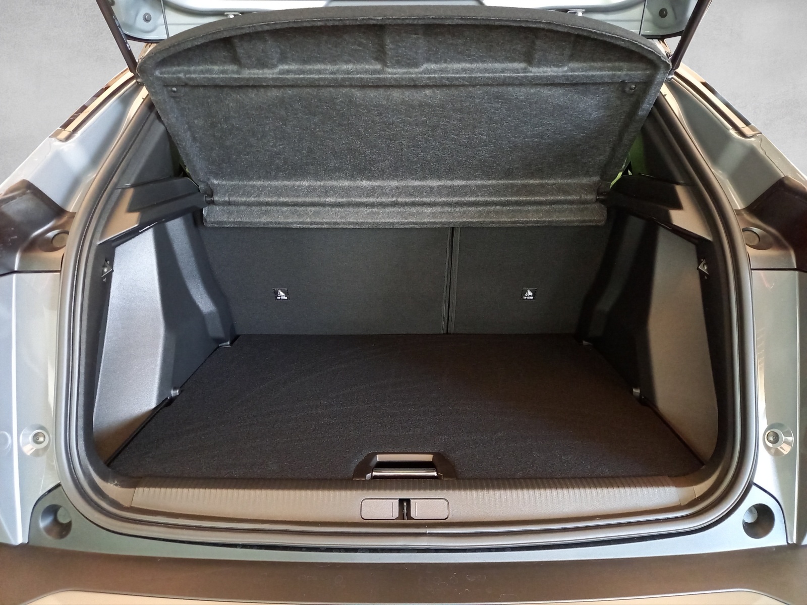 Peugeot 2008 1.2 Hybrid GT