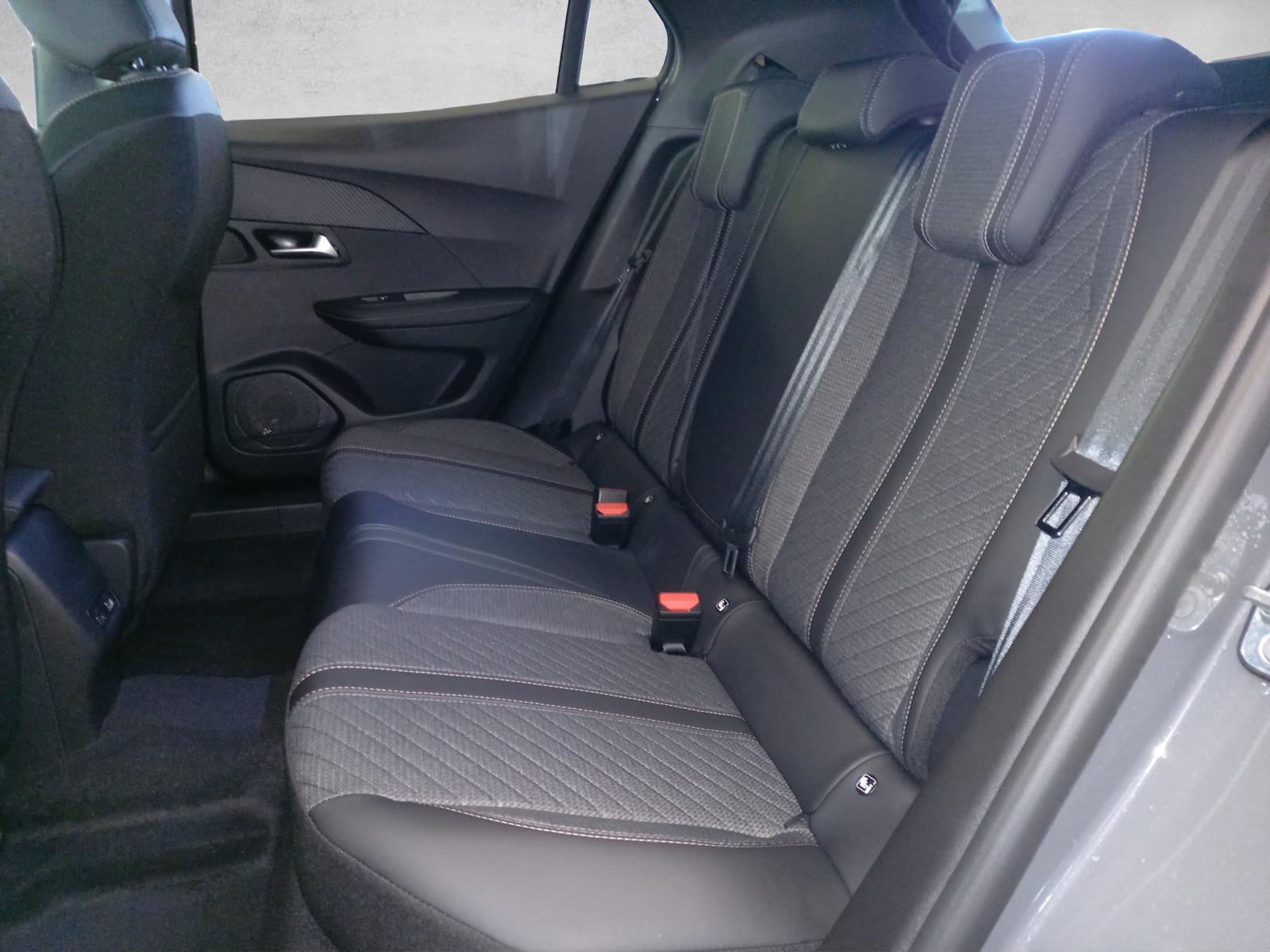 Peugeot 2008 1.2 PureTech 130 Allure Premium