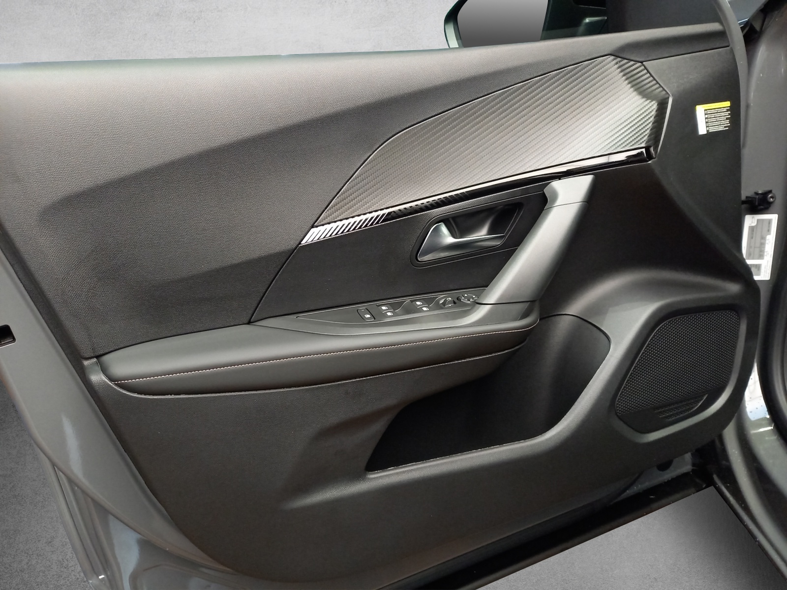 Peugeot 2008 1.2 Hybrid Allure Premium