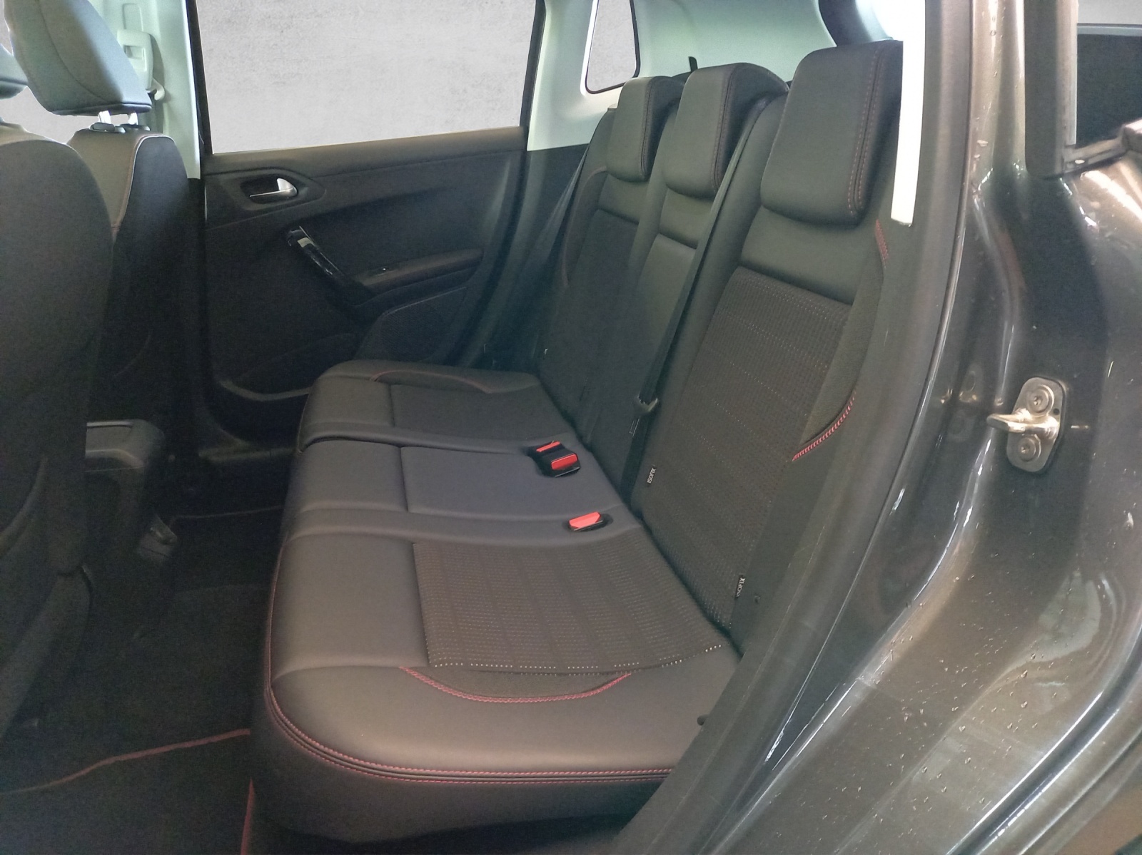 Peugeot 2008 1.2 PureTech 110 GT Line S-S