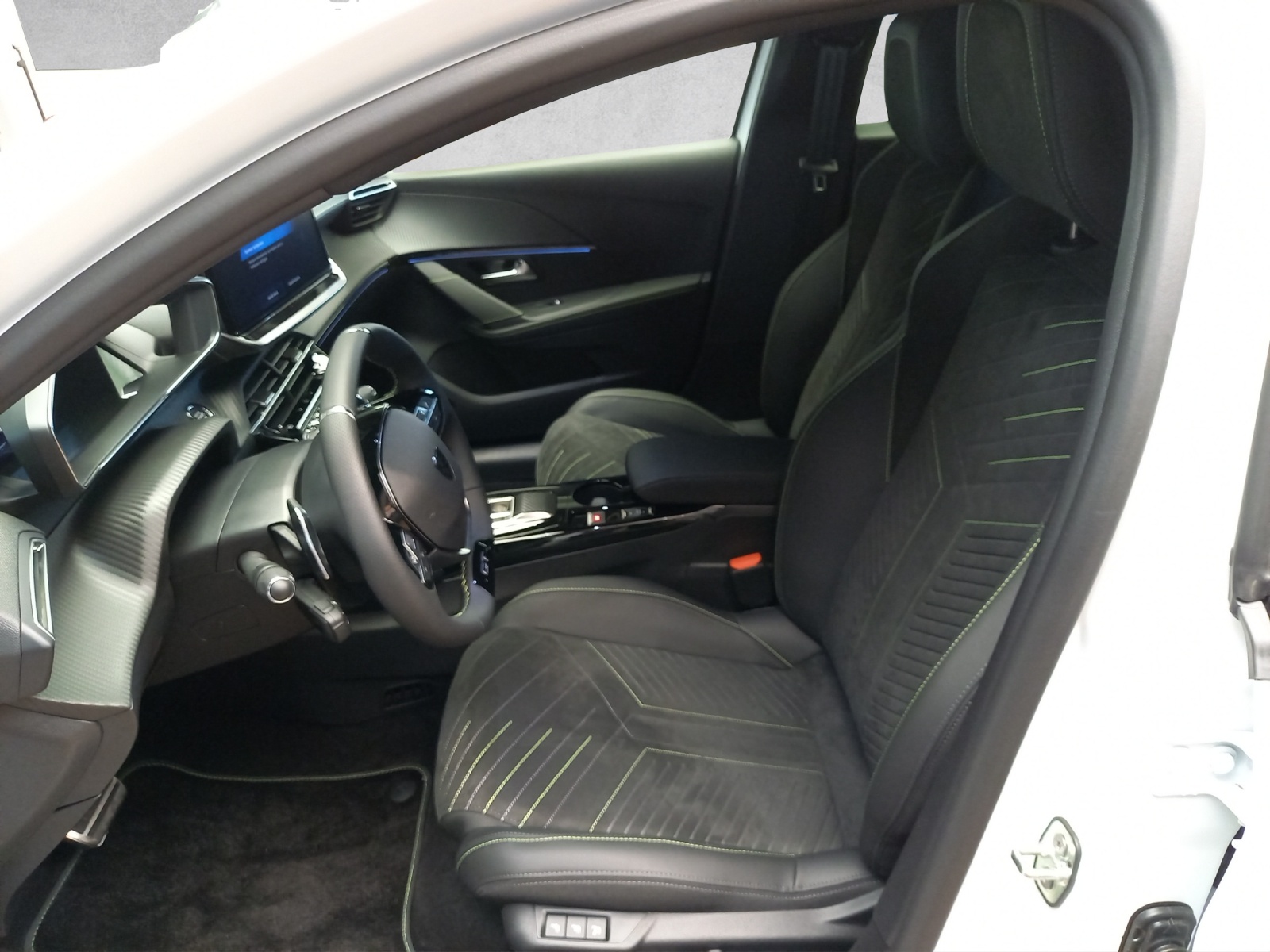 Peugeot 208 1.2 Hybrid 136 GT