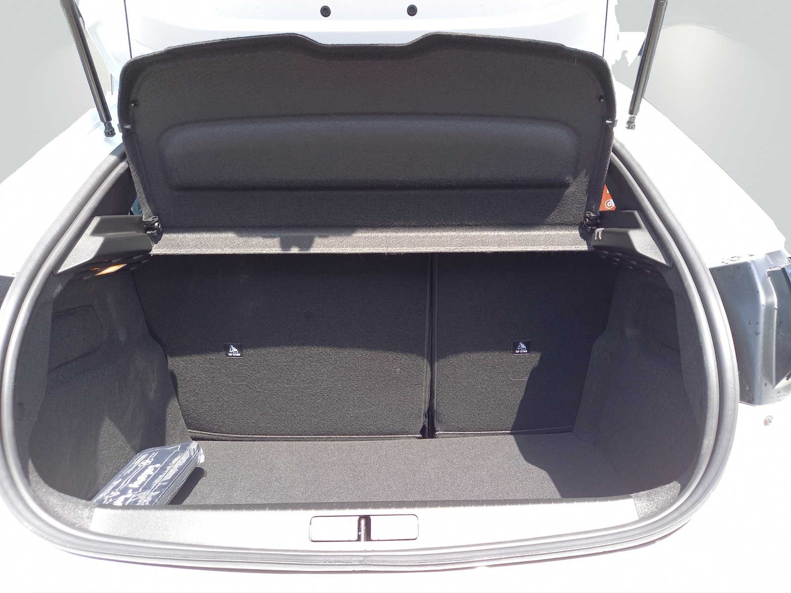 Peugeot 208 1.2 Hybrid Style