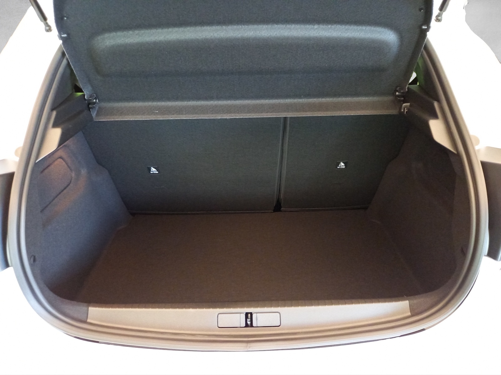 Peugeot 208 1.2 Hybrid Allure Premium