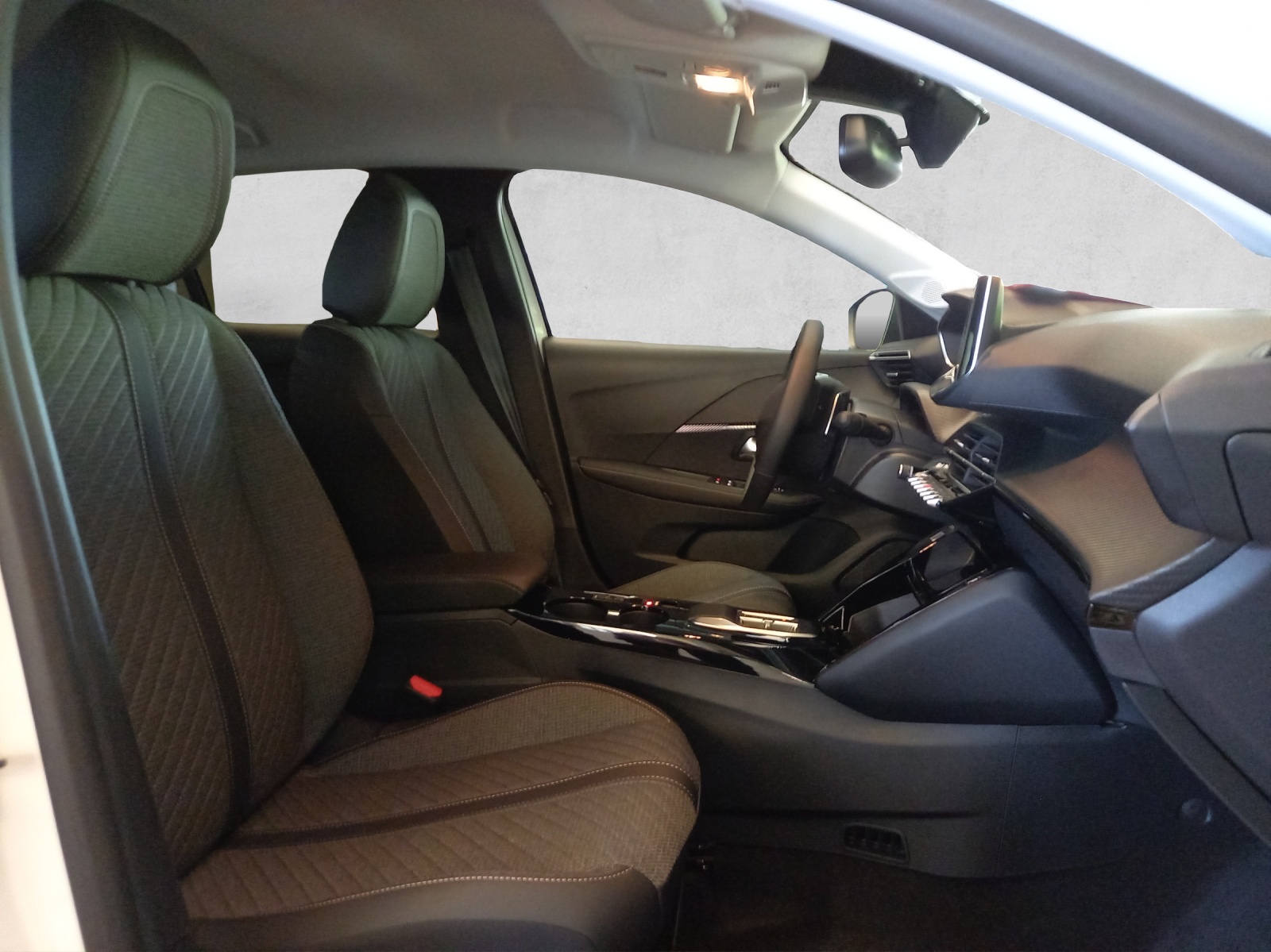 Peugeot 208 1.2 Hybrid Allure Premium