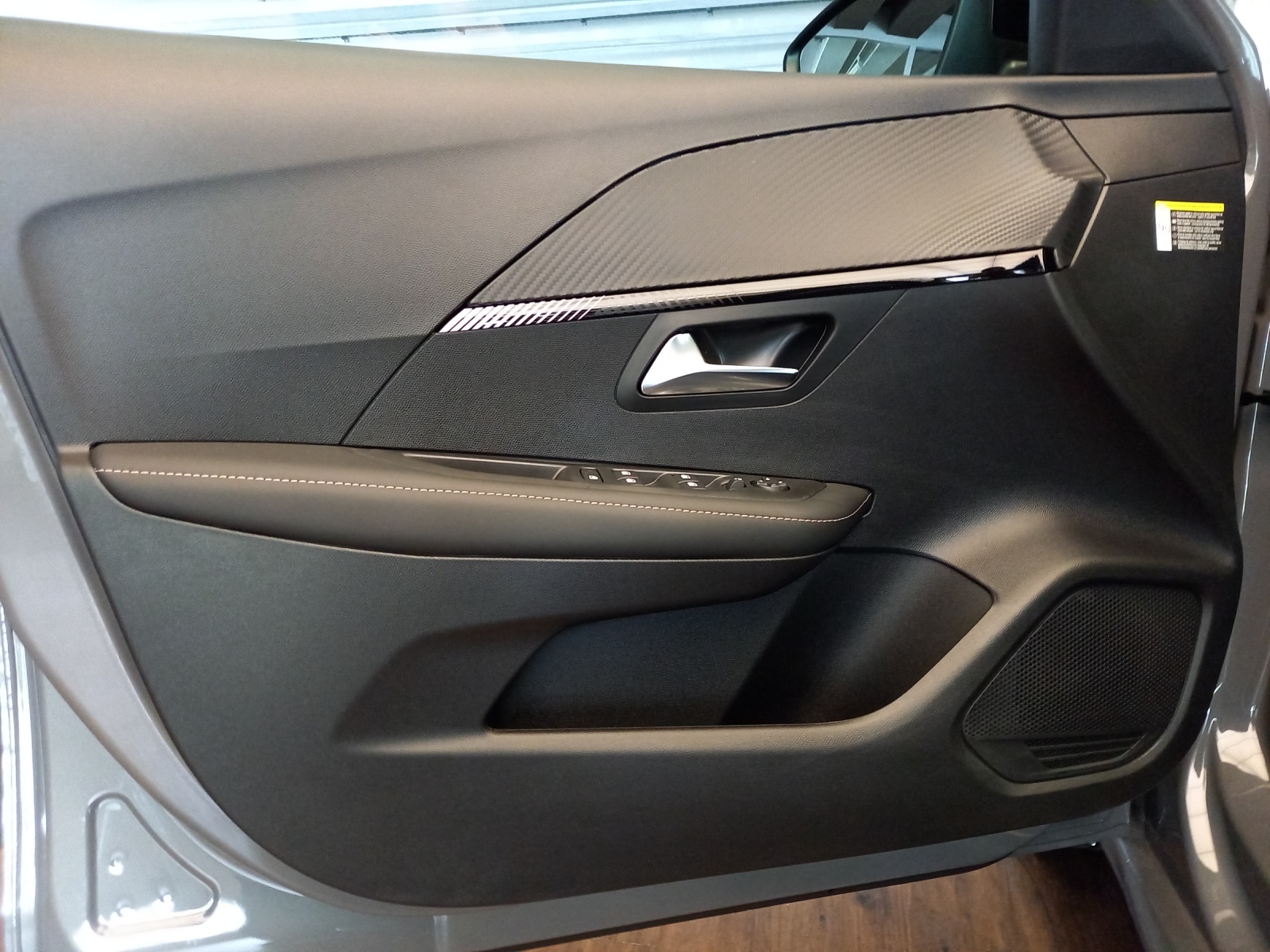 Peugeot 208 1.2 Hybrid Allure Premium