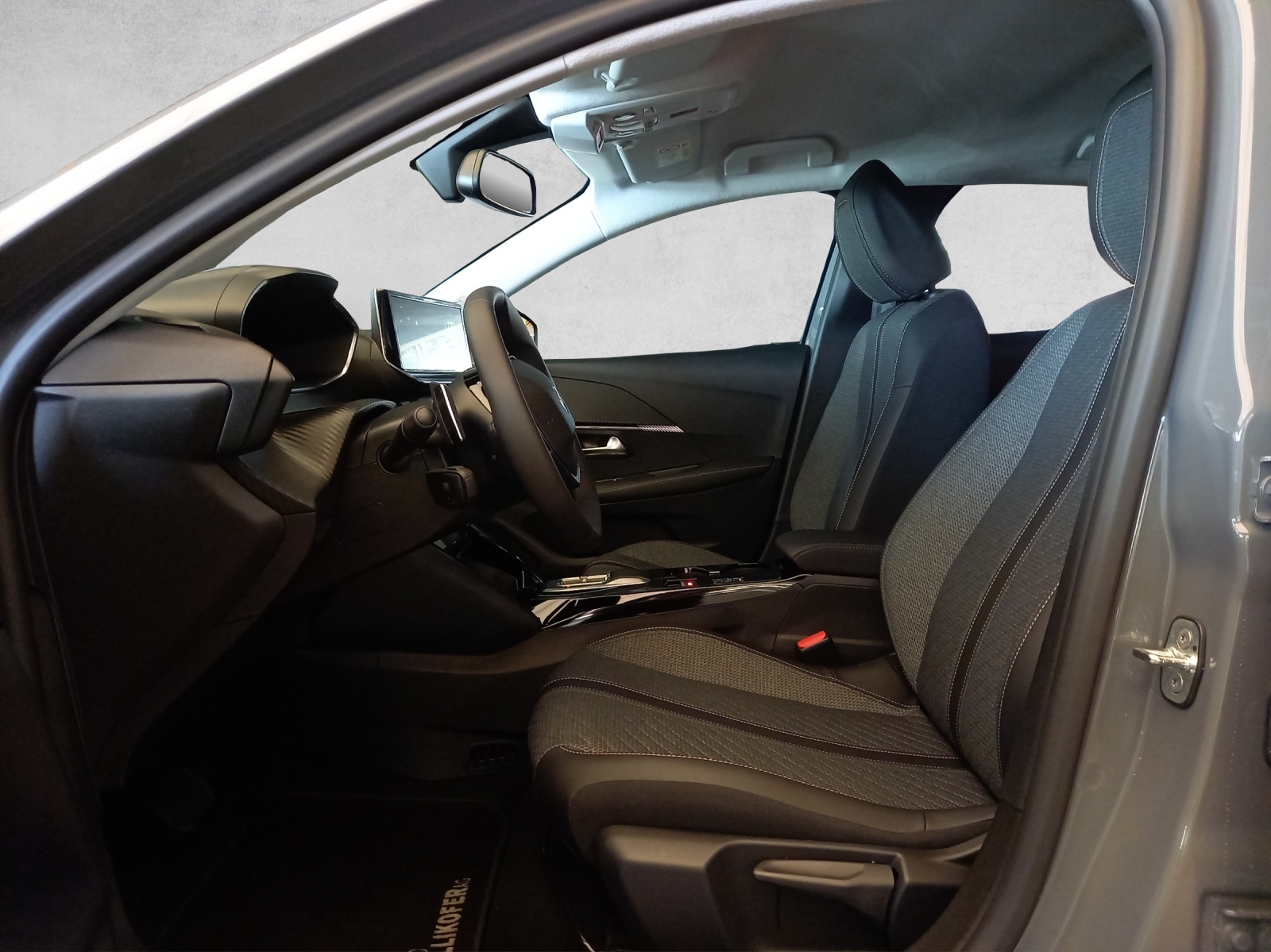 Peugeot 208 1.2 Hybrid Allure Premium
