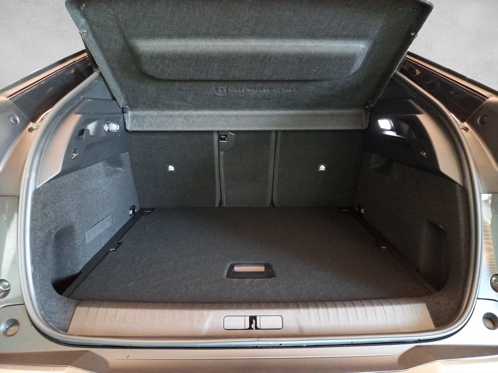 Peugeot 3008 1.2 Hybrid Allure Premium