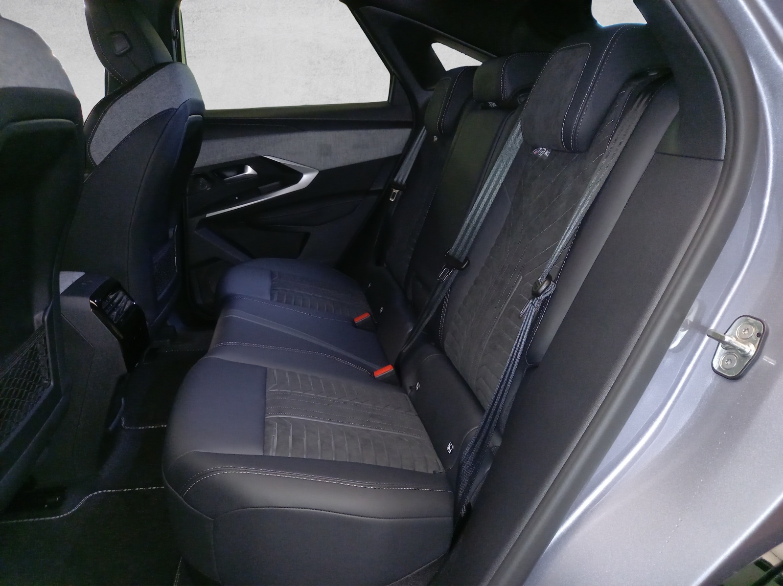Peugeot 3008 e-Launch Edition AWD