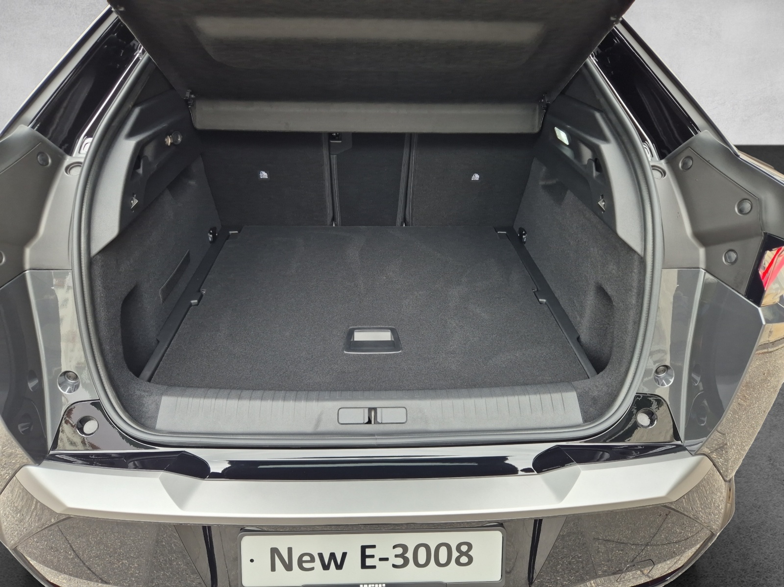 Peugeot 3008 e-Launch Edition AWD