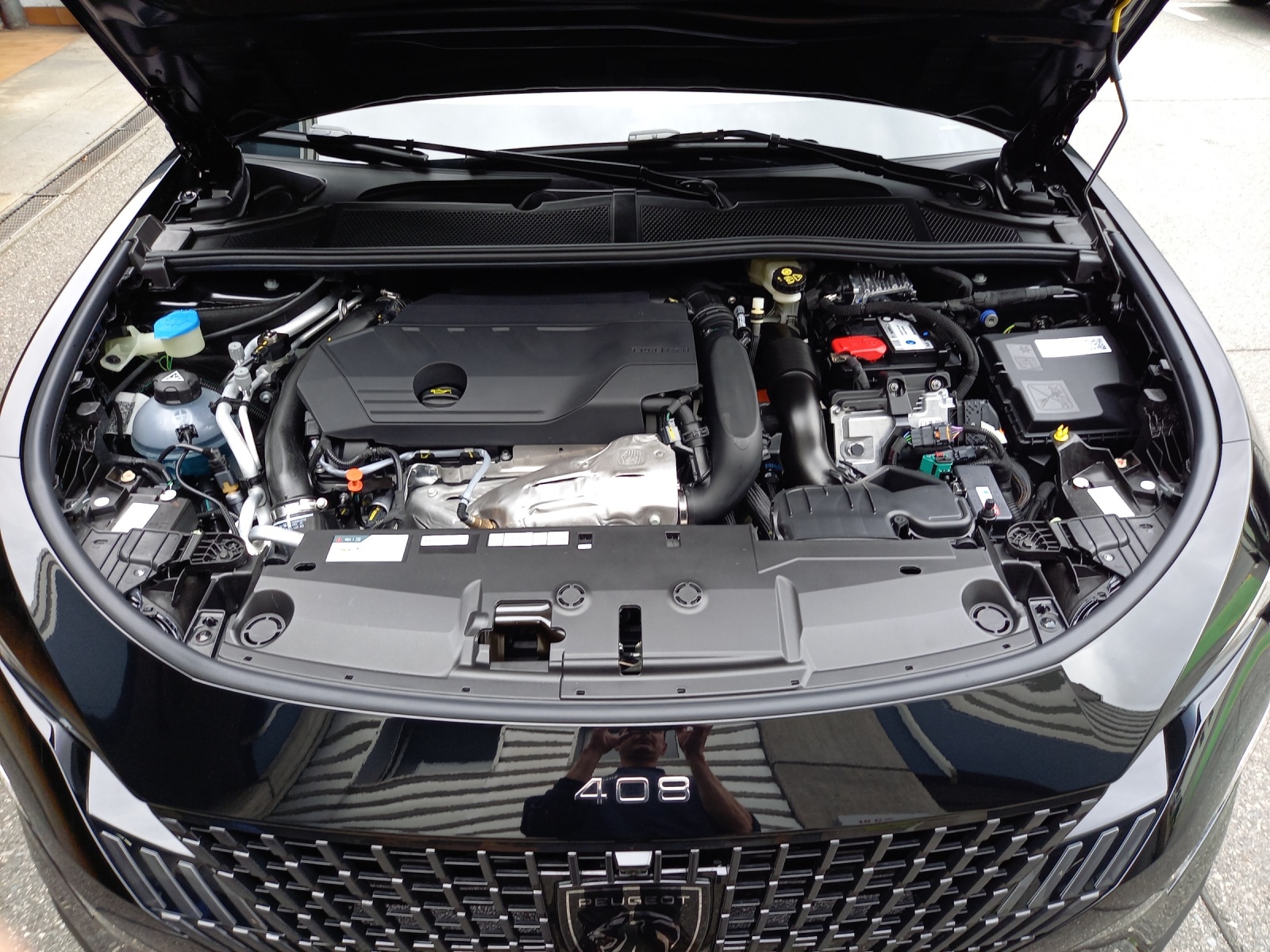 Peugeot 408 1.6 PHEV 180 GT
