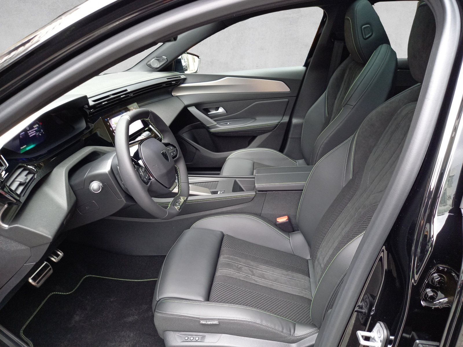 Peugeot 408 1.6 PHEV 180 GT