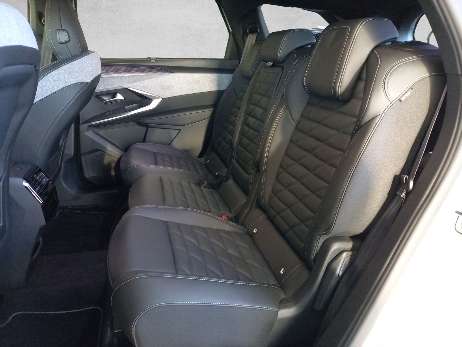 Peugeot 5008 1.2 Hybrid GT