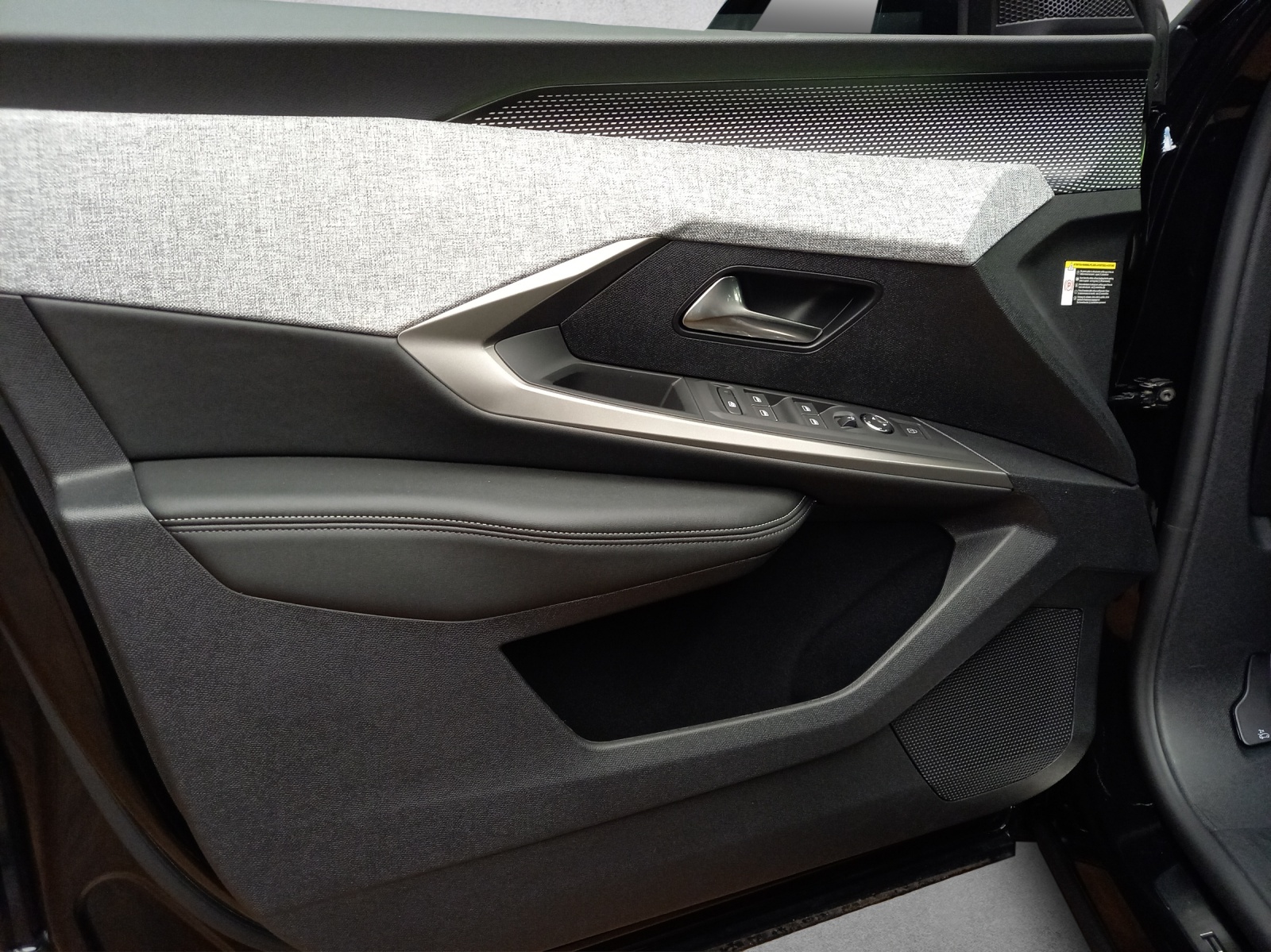 Peugeot 5008 e-Launch Edition AWD