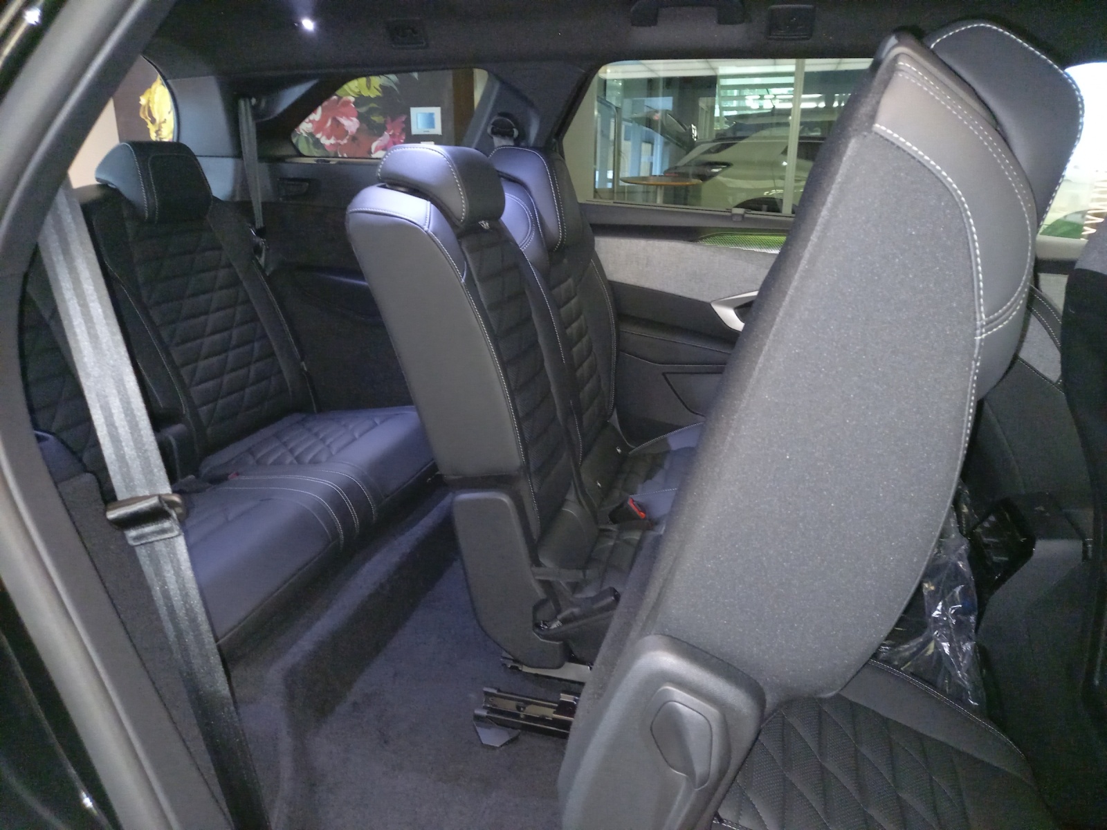 Peugeot 5008 e-Launch Edition AWD
