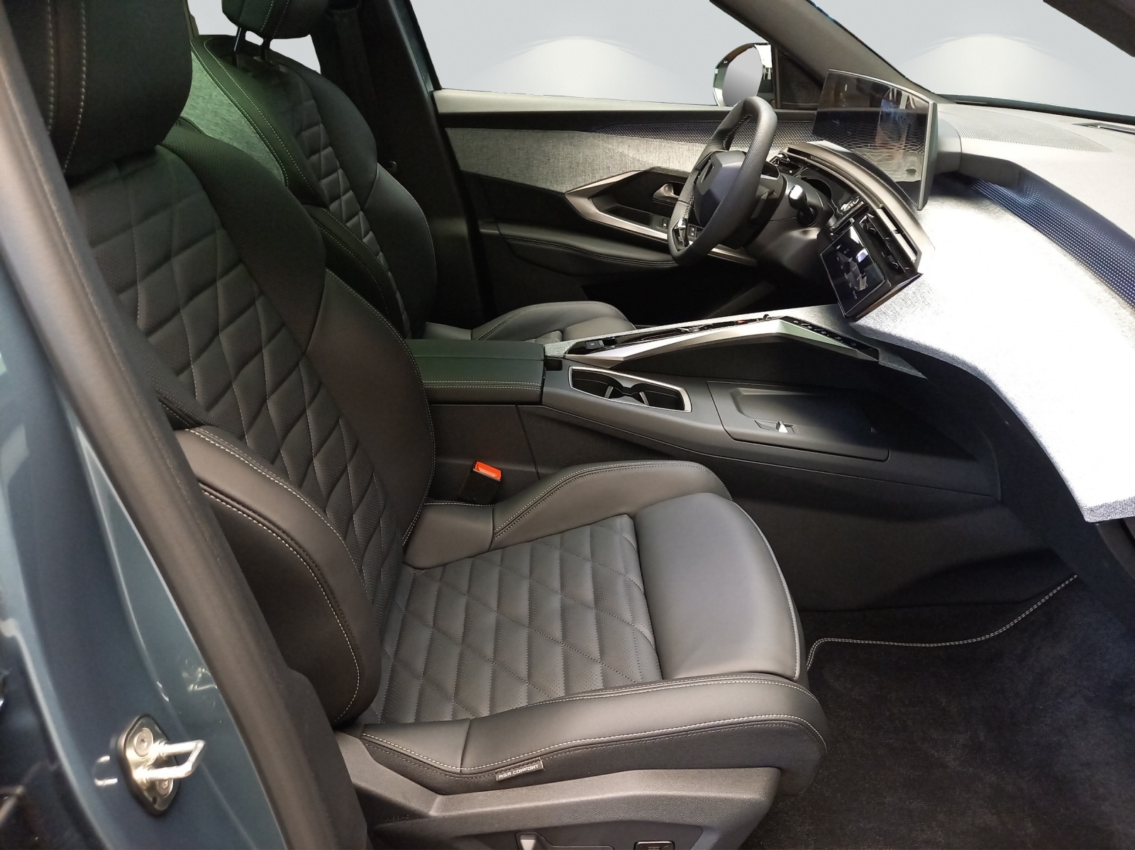 Peugeot 5008 e-Launch Edition AWD