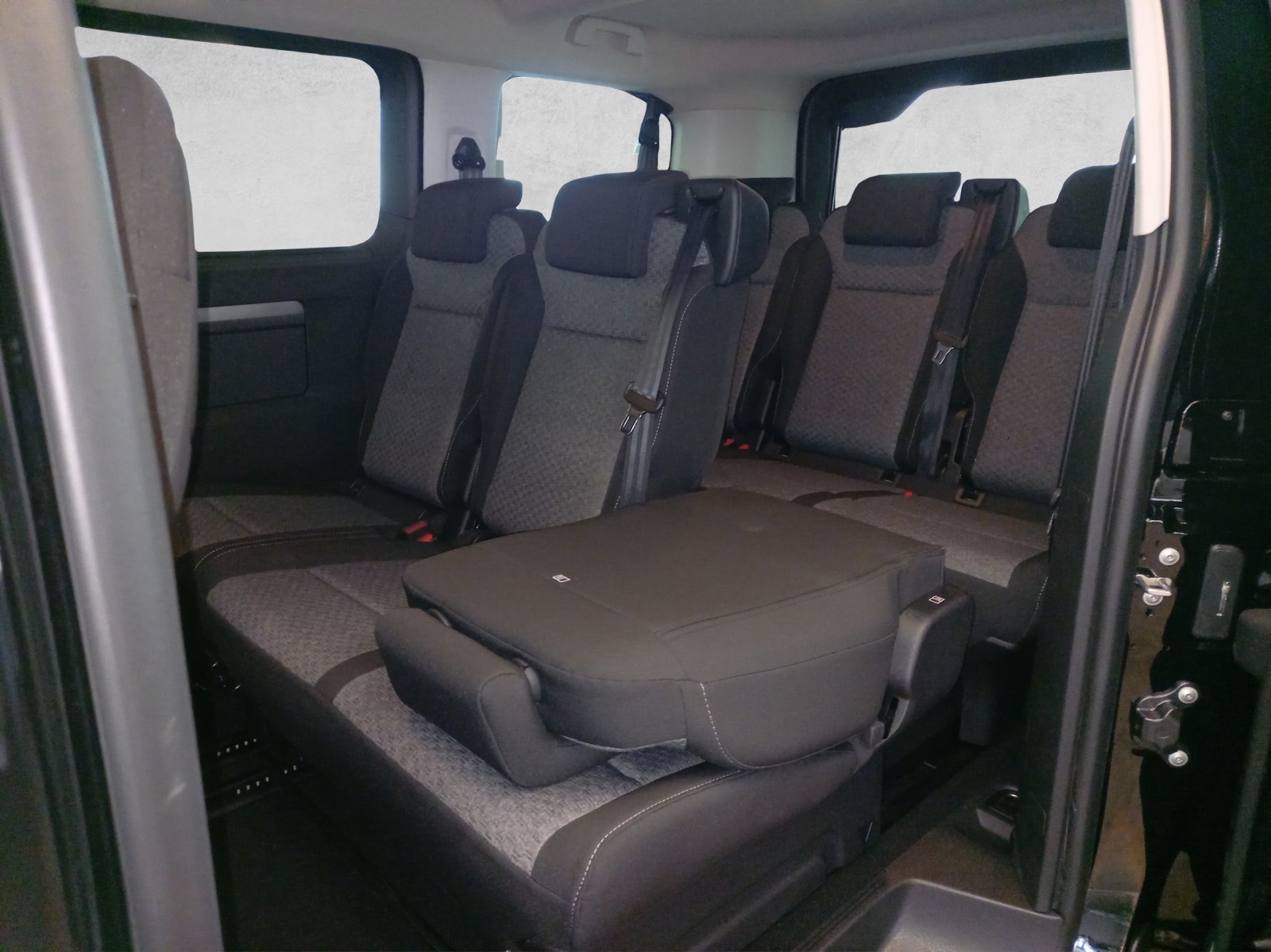 Peugeot Traveller Standard 2.0 BlueHDi 180 Business S-S