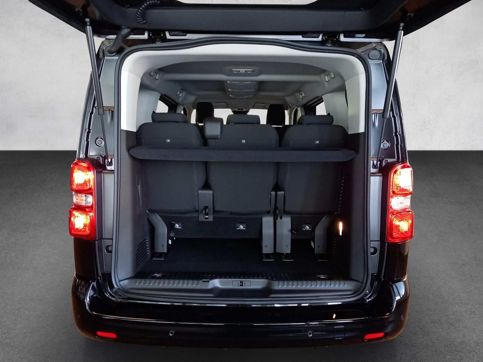 Peugeot Traveller Standard 2.0 BlueHDi 180 Business S-S
