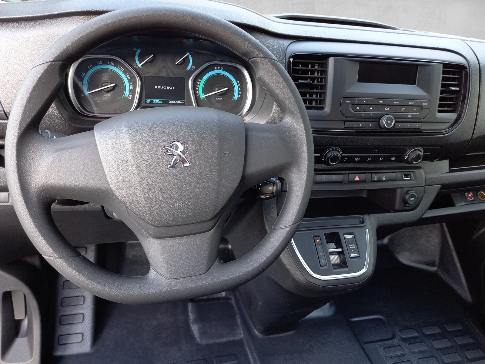Peugeot e-Expert Plattform Standard 75 kWh